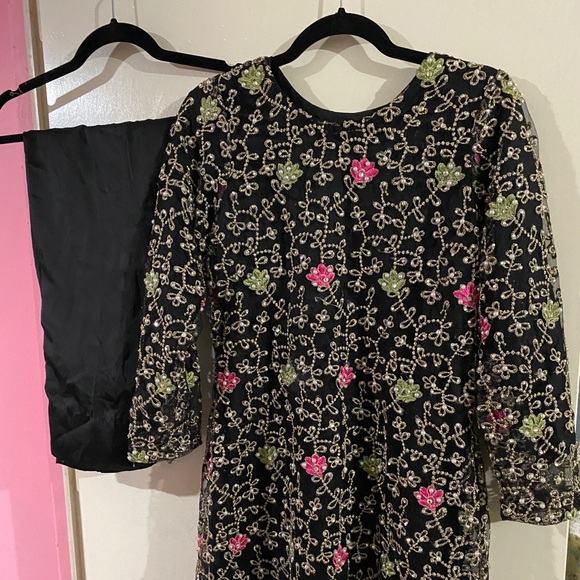 Indian Pakistani dress - Picture 1 of 6